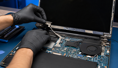 Schimbare cablu flex laptop
